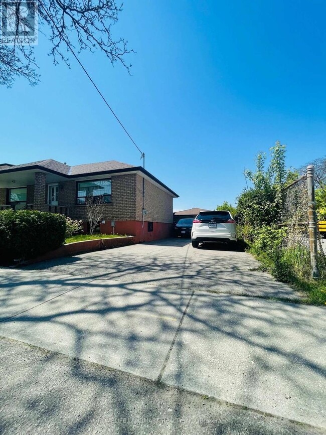 Building Photo - 24 Highview Ave