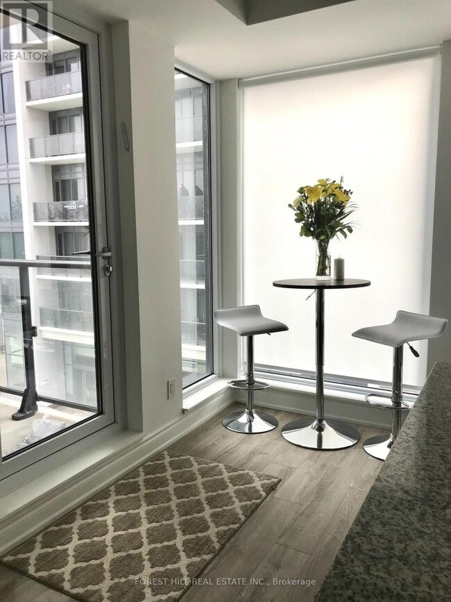 Photo du bâtiment - 9618 Yonge St