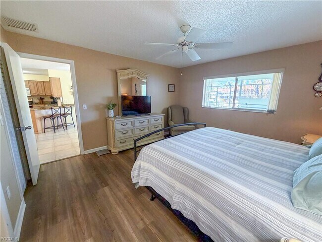Foto del edificio - 1115 SW 54th Ln