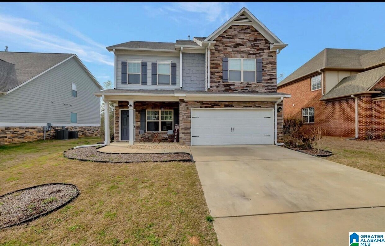 Primary Photo - 8682 Highlands Dr