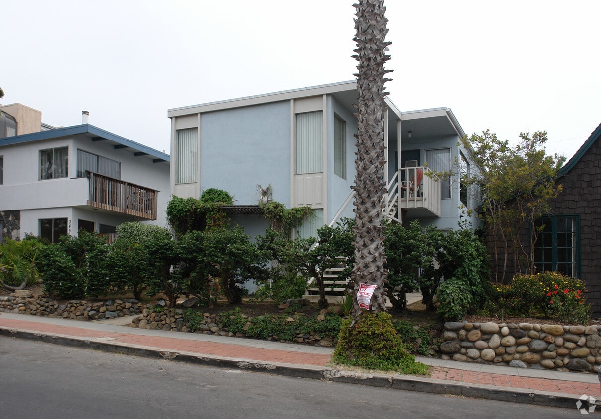 Primary Photo - 337-341 Playa Del Sur St