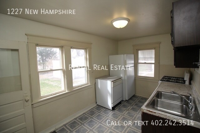 Building Photo - 1227 New Hampshire St