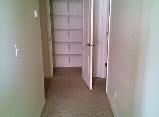 Foto principal - Boise, 3Bd/2Bth/3Car, 1554Sqft, Dishwasher, Washer and Dryer Hook up, Fenced, Community Park and ...