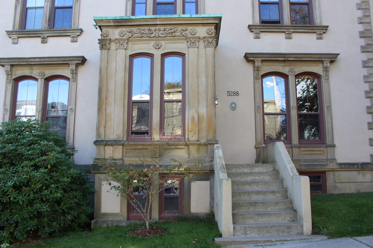 Building Photo - 5288 Tobin Street
