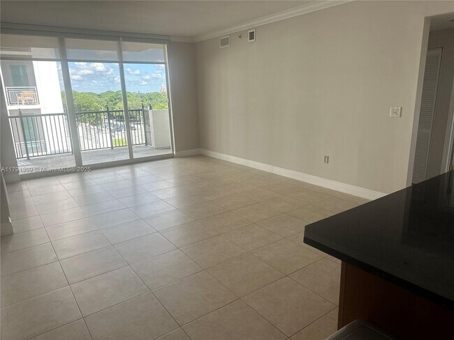 Foto del edificio - 4100 Salzedo St