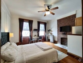 Building Photo - 556 W 161st St