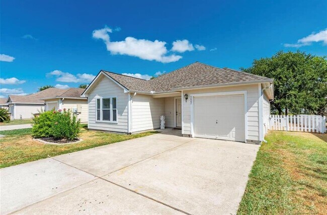 Building Photo - 5007 Abbie Ln