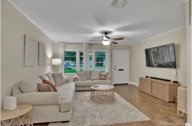 Foto del edificio - Coming Soon In Broadmoor!!