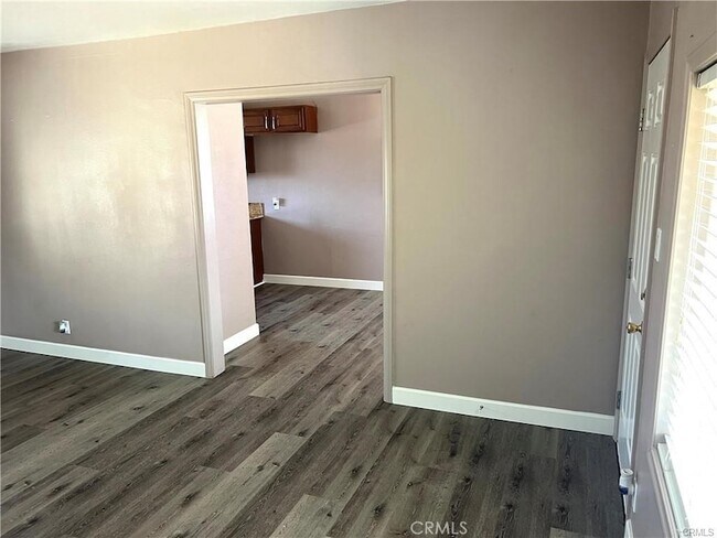 Foto del edificio - 10264 Mull Ave