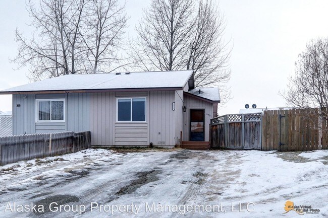 Building Photo - 2 br, 1 bath House - 6331 Newt Dr.