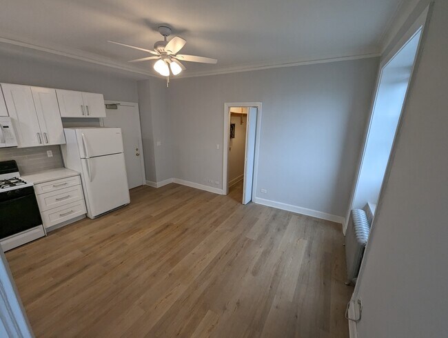 Foto del edificio - 3330 N Lake Shore Dr
