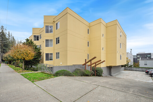 Foto del edificio - LUT Lake Union Terrace