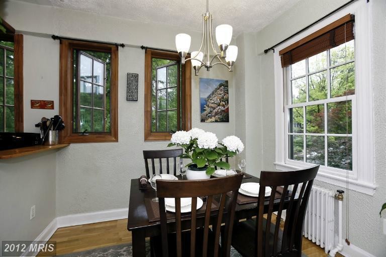 Primary Photo - 2032 Belmont Rd NW