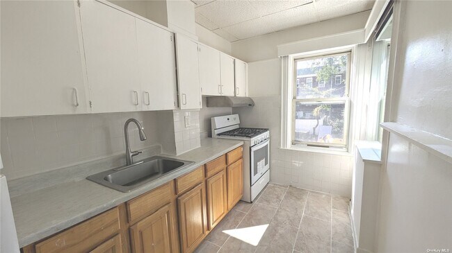 Building Photo - 34-16 73rd St