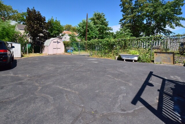 Building Photo - 383 Schuyler Ave