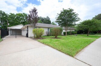Building Photo - 7546 Maple Tree Dr