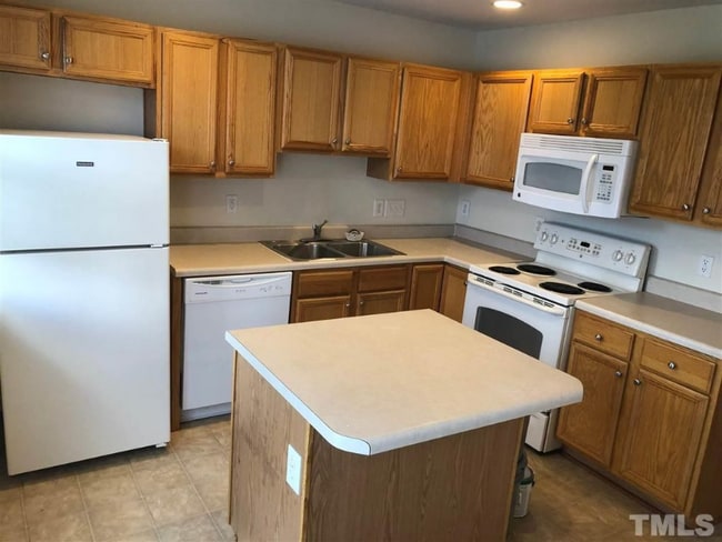 Foto del edificio - 7938 Averette Hill Dr