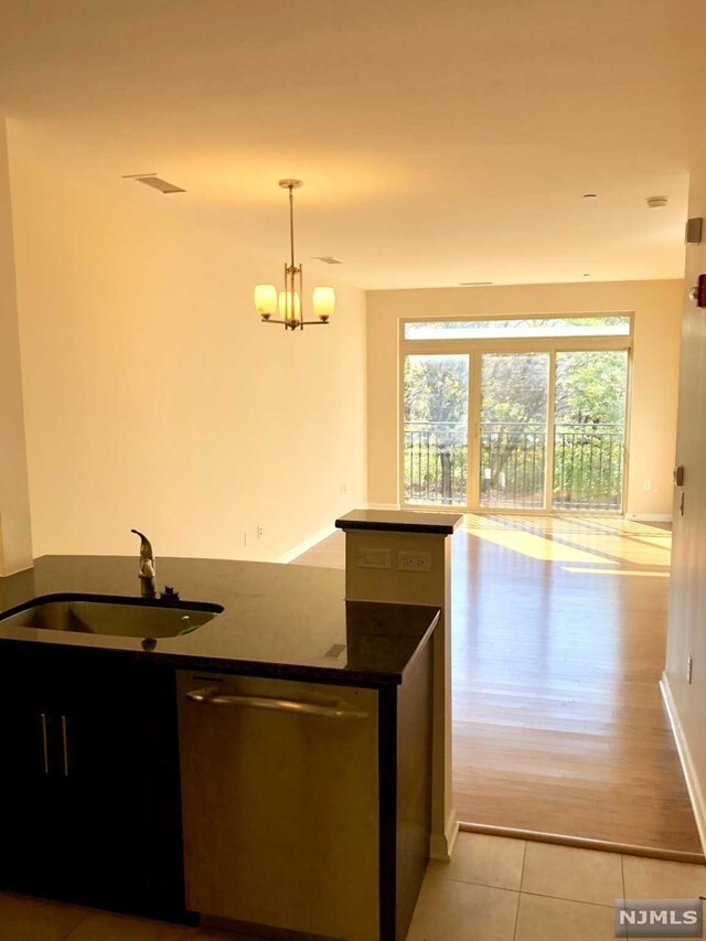 Foto del edificio - 2227 Riverview Ave