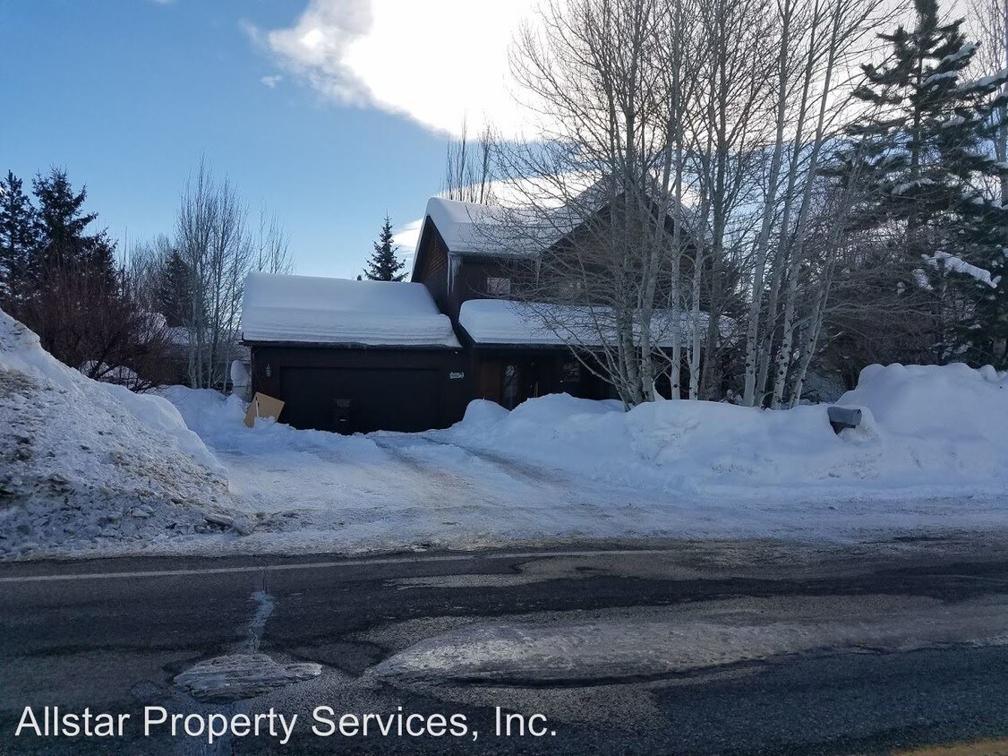 Foto principal - 3 br, 2.5 bath House - 860 Fox Acres