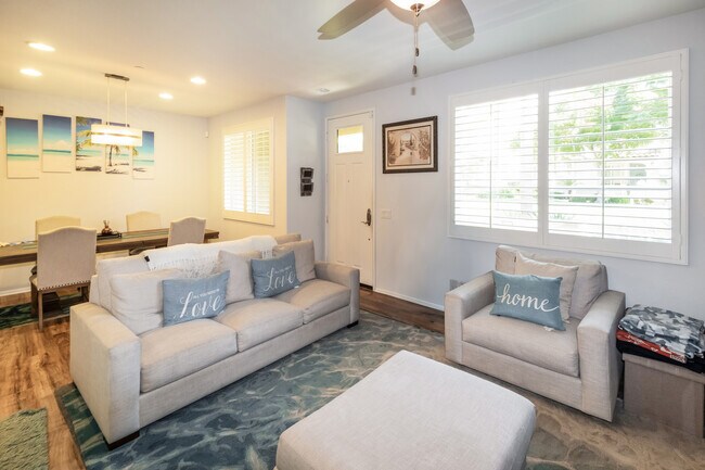 Building Photo - 1460 Mockingbird Ct