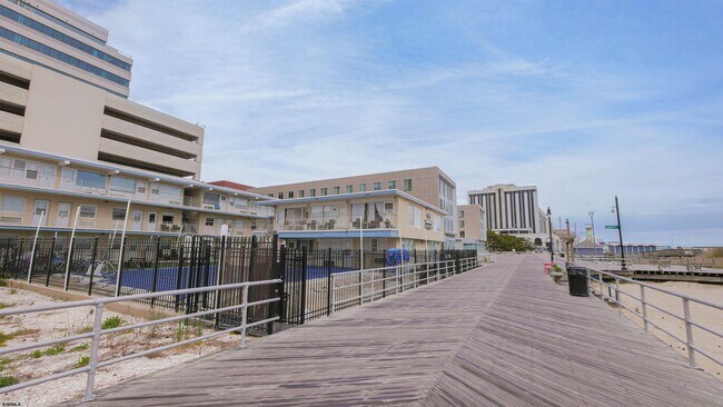 Building Photo - 3801 Boardwalk