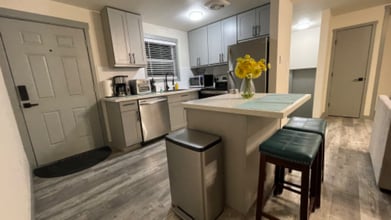 Building Photo - 1014 NE 91st St