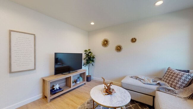 Foto del edificio - 871 Coolidge Ave