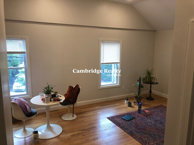 Foto del edificio - 44 Cogswell Ave