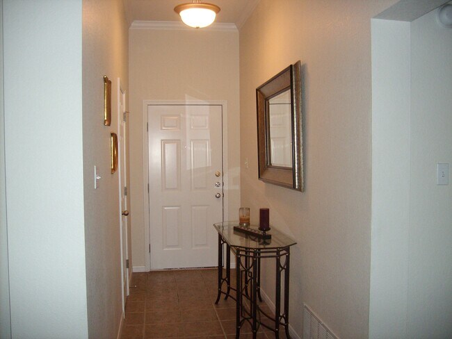 Building Photo - 1702 Walker Place Blvd
