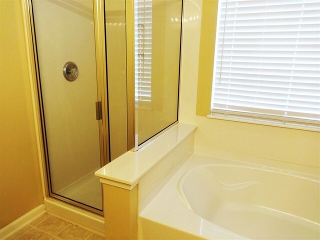 Foto del edificio - 5145 Torrey Ln