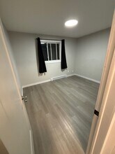 Building Photo - 30 Parkwood Dr