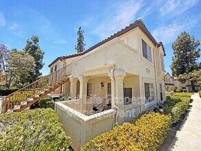 Building Photo - 770 Eastshore Terrace