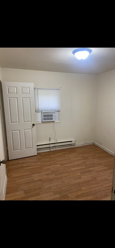 Building Photo - 806 E McCarty St