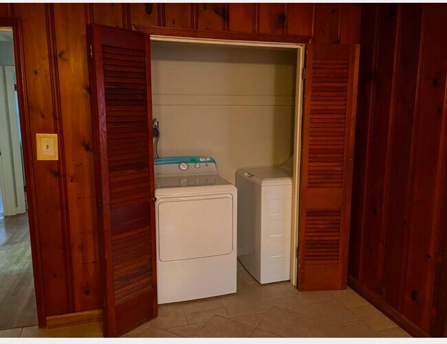 Foto del edificio - 779 Indian Dr