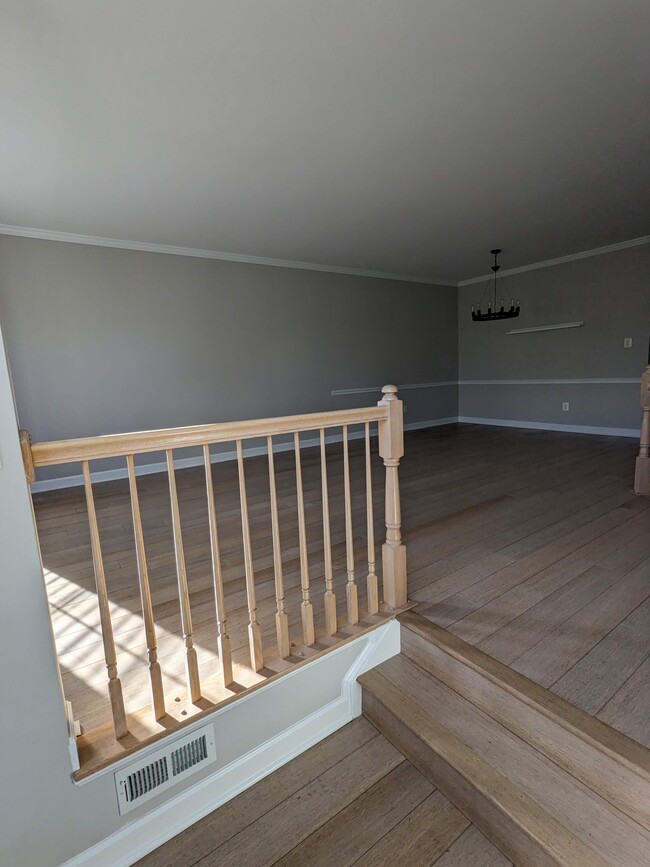 Living Room/Dining room - 5712 Clapham Rd