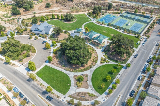 Foto del edificio - 17047 Zion Dr