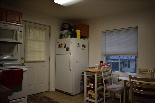 Building Photo - 911 Willow St