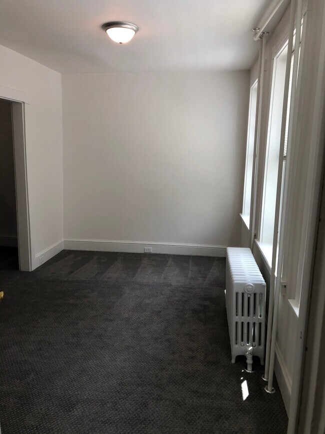 Bedroom - 207 N Mulberry St