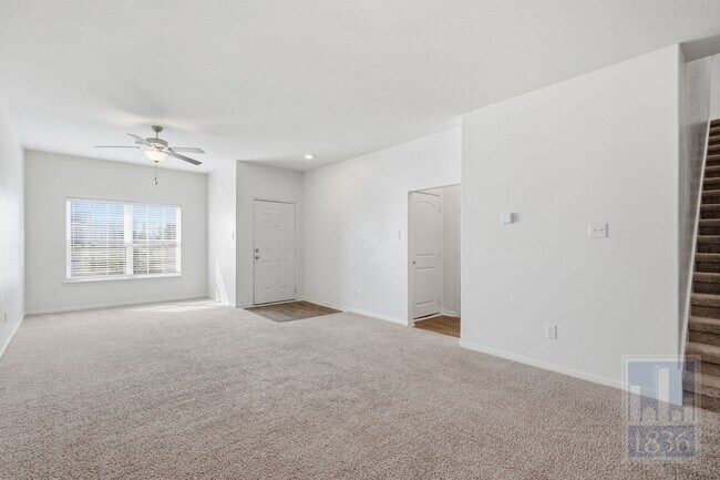 Building Photo - 18632 Quiet Range Dr