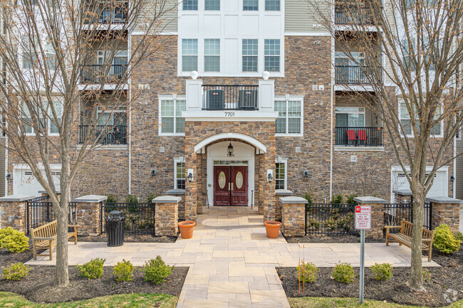 Building Photo - The Highlands Village