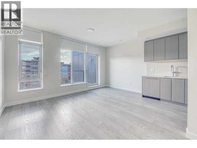 Building Photo - 6138 Birney Ave
