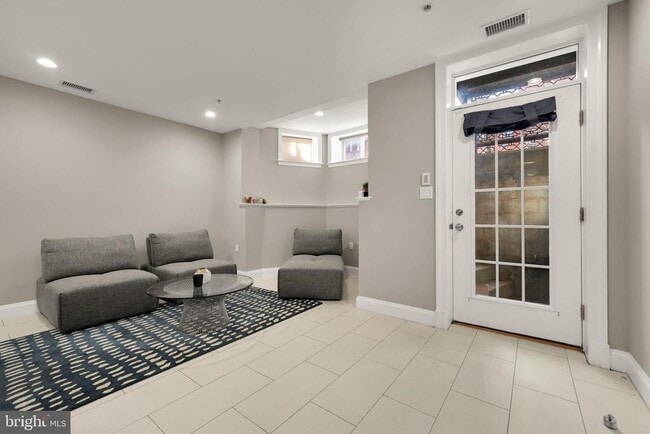 Foto del edificio - 1135 6th St NW