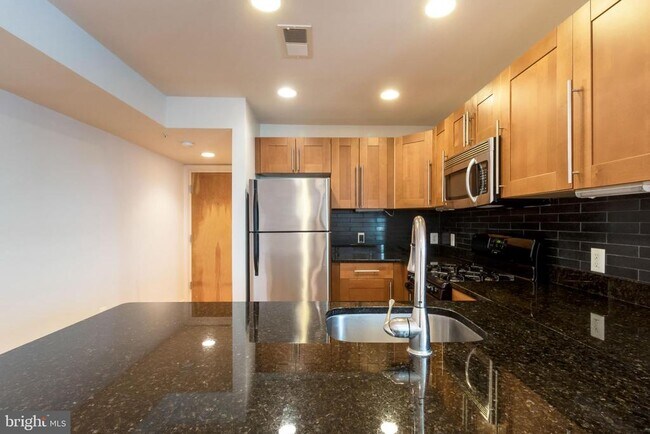 Foto del edificio - 1310 K St SE