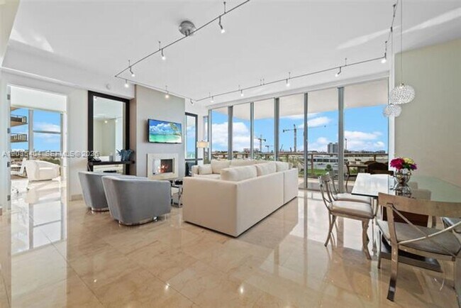 Foto del edificio - 9705 Collins Ave