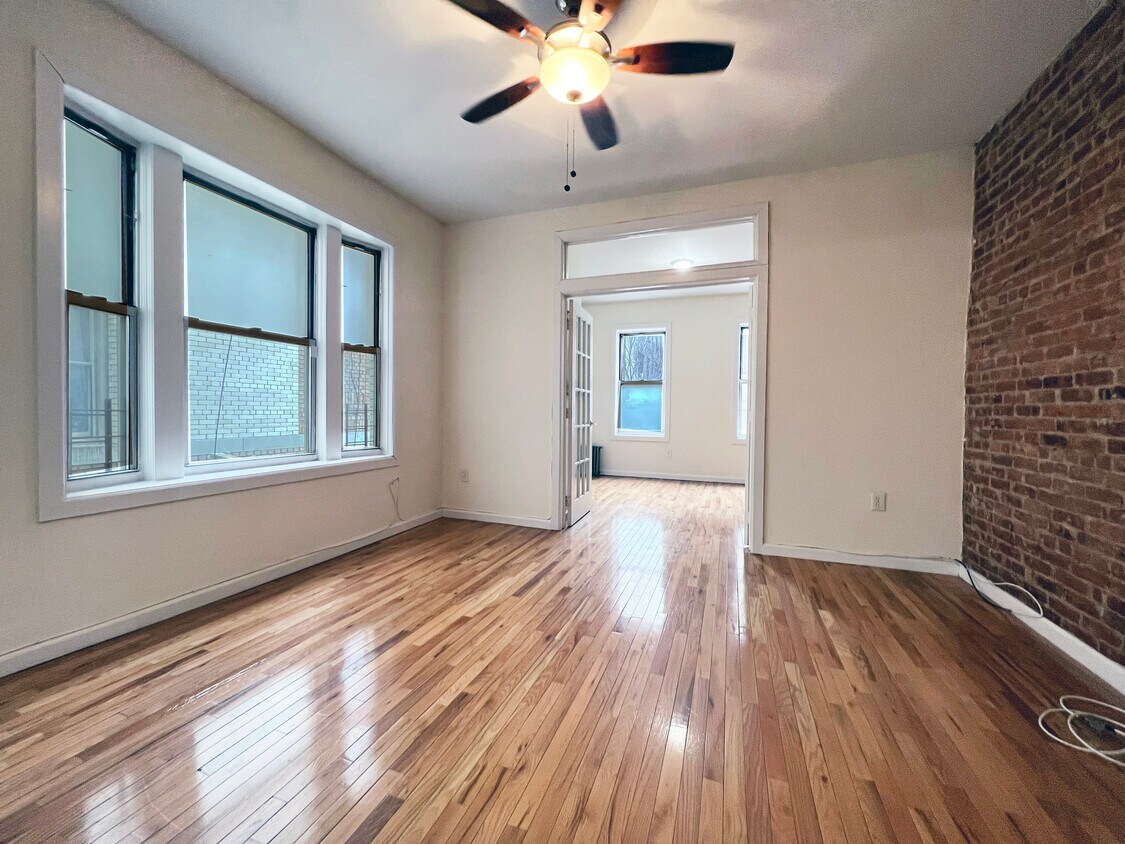 Foto principal - 412 W 129th St