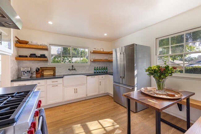 Foto del edificio - Downtown cottage