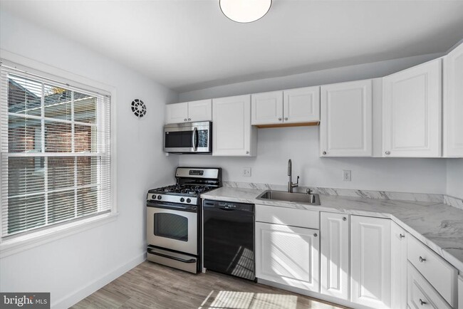 Foto del edificio - 1403 Belle View Blvd