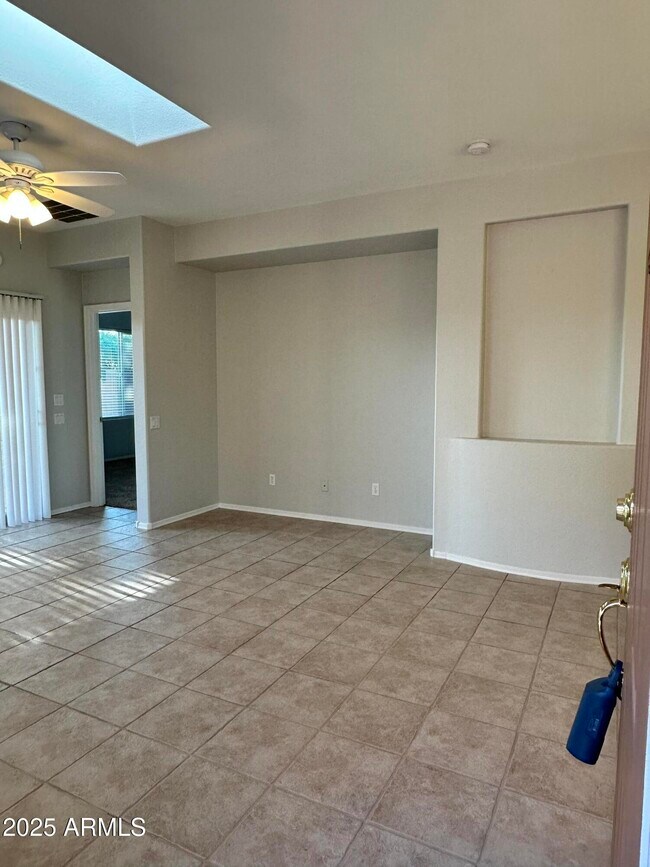 Foto del edificio - 8076 S Spur Trail Ct