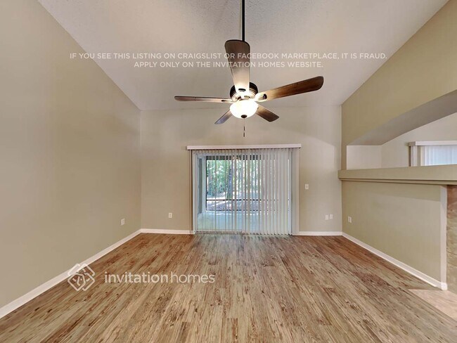 Foto del edificio - 1402 Whispering Woods Way