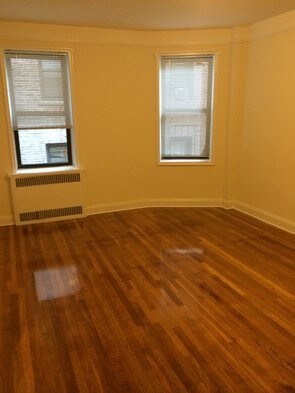 Foto principal - 36-35 167th St